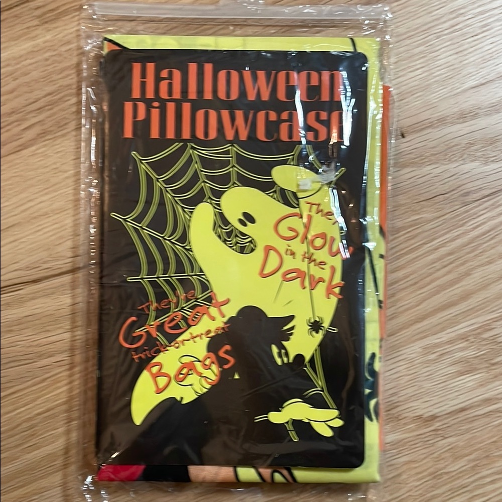 Vintage NEW Mickey and Goofy Glow in the Dark Halloween Pillowcase